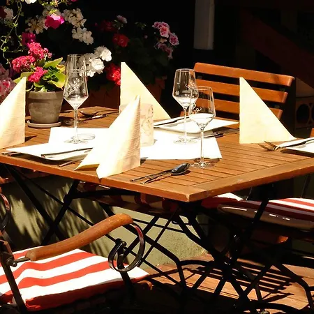 Weingasthof Zum Weissen Ross Osthofen