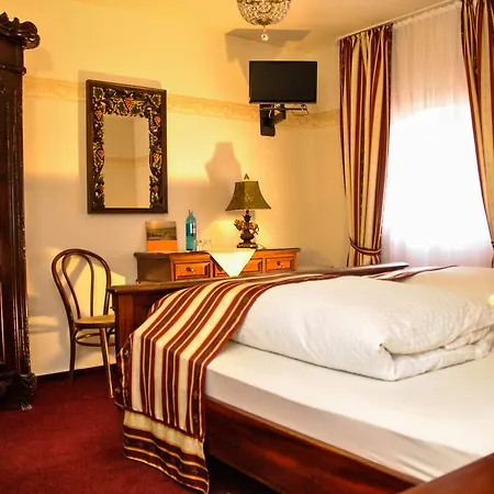 Weingasthof Zum Weissen Ross Πανδοχείο Osthofen